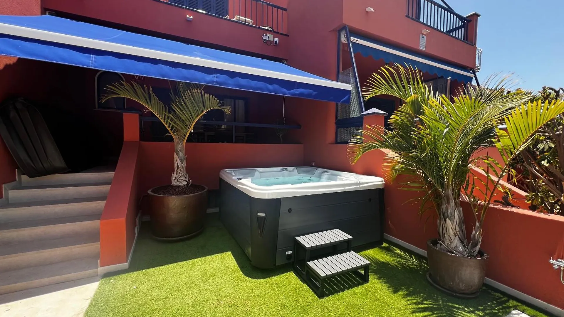 Beach And Golf Holiday Home With Private Jacuzzi Maspalomas
